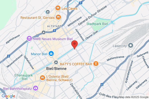 Manhattan Club Bar
