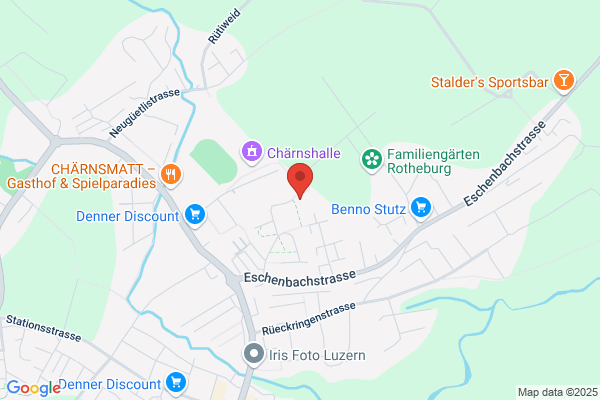Porzellanmalerin Evelyne Lombris