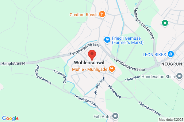 Schulhaus gelb